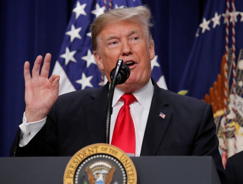 DeFiTracer's tweet photo. 🚨 BREAKING:

🇺🇸 PRESIDENT TRUMP WILL MAKE A "HUGE" MILITARY ANNOUNCEMENT AT 8:00 PM ET AFTER THE IRAN ULTIMATUM ENDS

INSIDERS SAY HE WILL ANNOUNCE ATTACKS ON IRANIAN POWER PLANTS AFTER THE DEAL HAS FAILED

ALL EYES ON TRUMP TODAY!! https://t.co/UZ9evYxU6W
