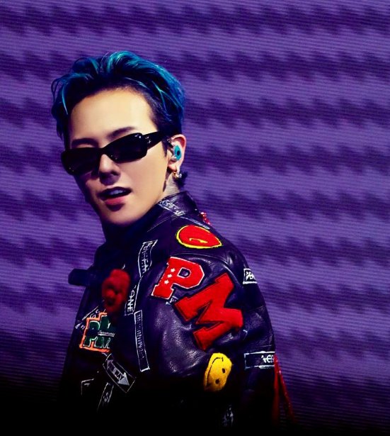 Congratulations again to the King of K-Pop, living legend #GDRAGON 👍

"G-Dragon is the only artist to have won the Grand Prize (Daesang) across three different decades, 2000s and 2010s and the 2020s."

koreastocknews.com/news/articleVi…