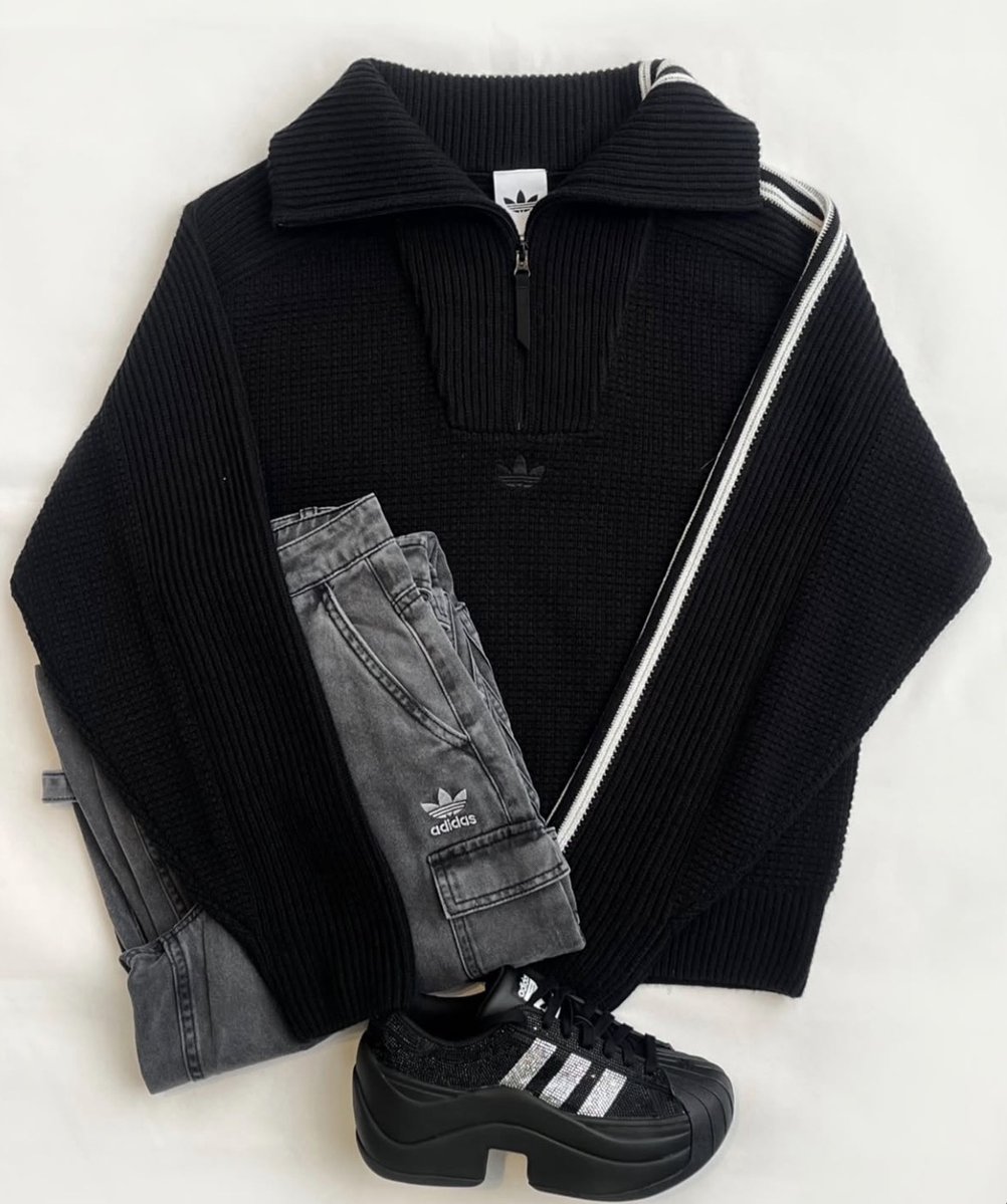 CaminoTV's tweet image. oh le half zip de fou, Adidas lifestyle savent y faire 

chck.me/dCee 150€