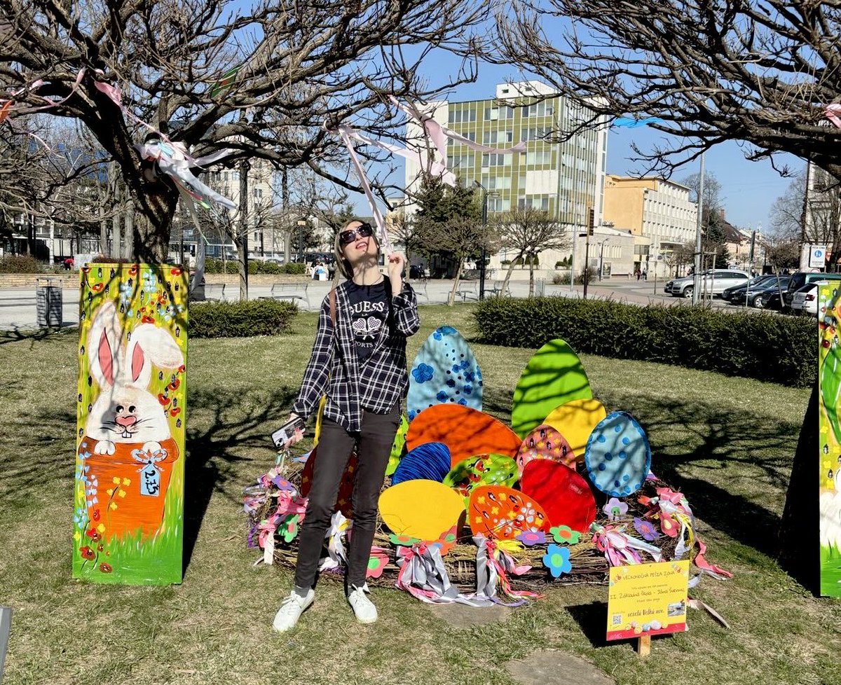 gnomgnomych33's tweet photo. Happy Easter 🐣✨.
Found any colorful eggs yet 🥚✨?

#HappyEaster #Easter2026 #Nature #Vibes #EasterEggs #SpringVibes https://t.co/nBsTNNKfNH