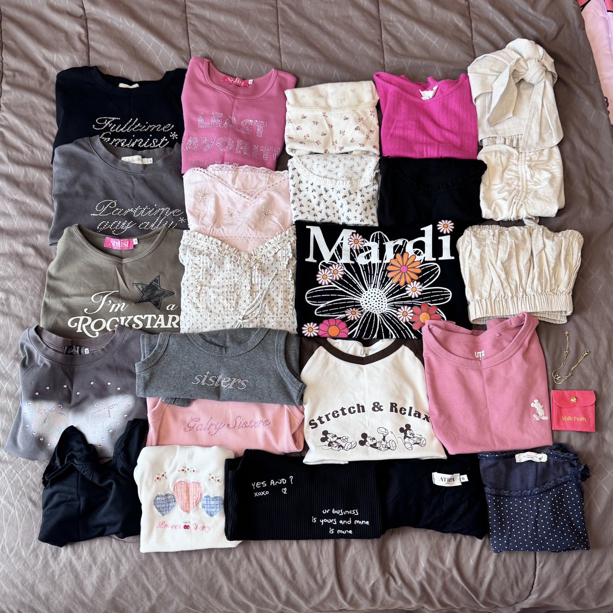 b✮ouii tweet media