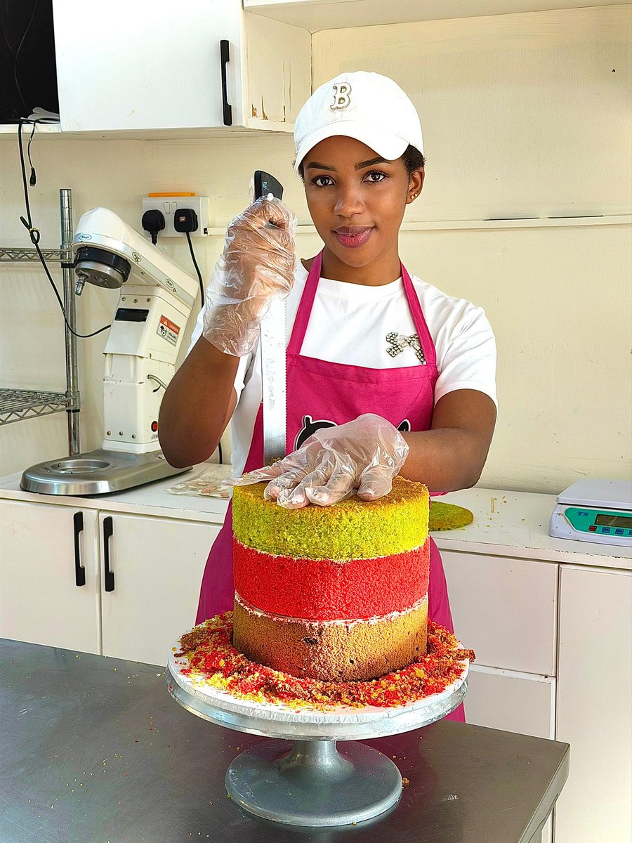 Imagine there is someone who has never tasted a cake from Indulge 😭