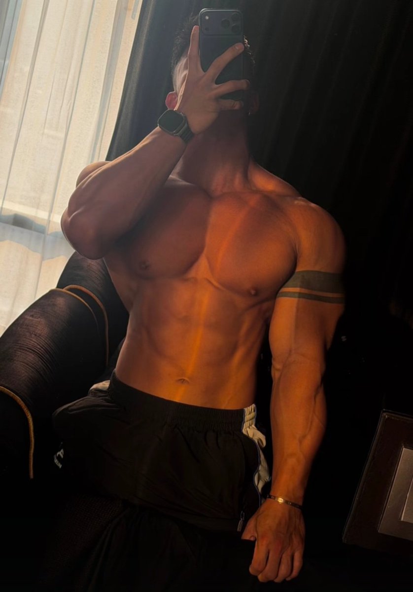 gaybitchyqueen's tweet photo. https://t.co/PAj55HSPgc