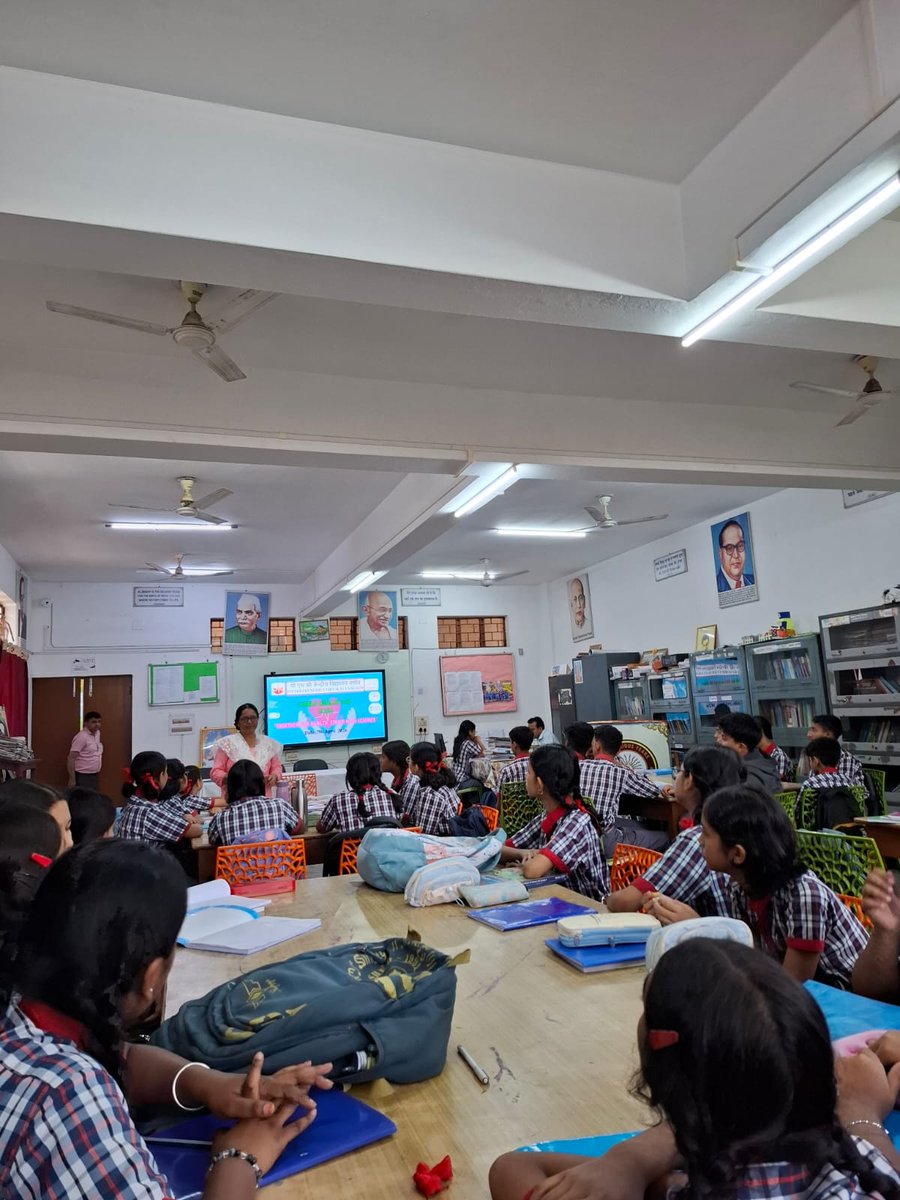 KV_Nagaon's tweet photo. On the occasion of World Health Day a discussion on this year's theme *Together for health. Stand with science* was held in the vidyalaya. Students discussed evidence-based decision-making related to health &amp; do's &amp; don't of society.
@EduMinOfIndia @GuwahatiKvs @KVS_HQ https://t.co/yTNbA7xxuO