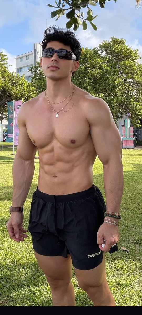 gaybitchyqueen's tweet photo. https://t.co/r20JYuxFKy