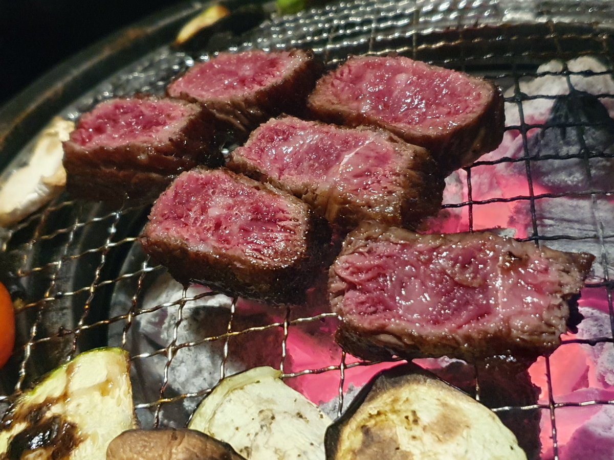 れーな tweet media