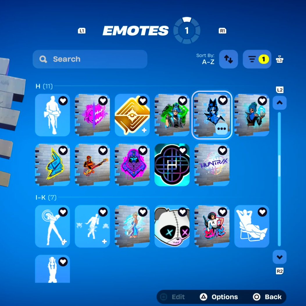 QueenDarkieReal's tweet photo. Imagine thinking that sprays are useless in Fortnite👀

Now imagine:

That we can put our sprays on our cars just like stickers :) https://t.co/SfJWoGO4KN