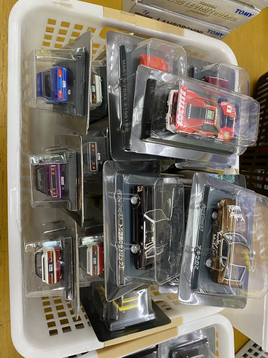 こんにちは♪ ミニカーが入ってきましたー グラチャンコレクションと