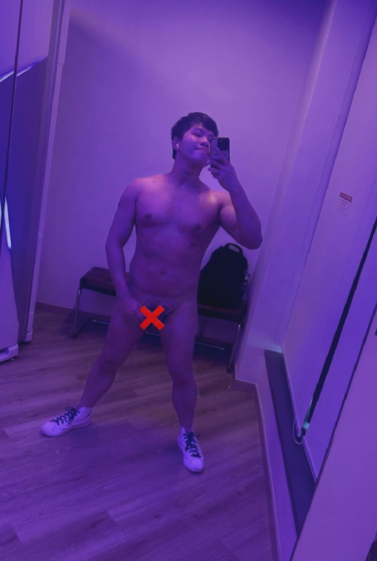 HKOxTopU's tweet photo. 有人的我去曬燈，咪試吓囉，反正未試過！😎
希望曬完型啲你哋會搵多啲我啦！❤️
星期四五晚仲有啲啲位，快啲約我啦！🤤

仲有，subscribe咗我個TG channel未？有更多schedule update、好評、我嘅相同片😅
https://t.co/0xr93yyhbv

DM for booking and more info❤️ https://t.co/HnQrK36E3c