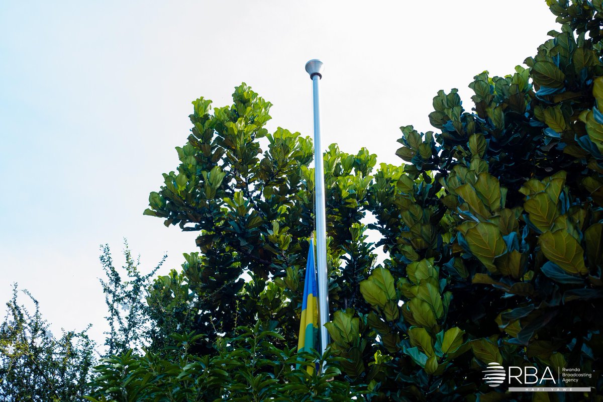 rbarwanda's tweet photo. Uyu munsi u Rwanda n’Isi yose biribuka ku nshuro ya 32 Jenoside yakorewe Abatutsi mu 1994.

Umuhango wo kwibuka uratambuka ku bitangazamakuru byose bya RBA no ku mbuga nkoranyambaga guhera 11h00.
------------------------

Rwanda today marks the 32nd Commemoration of the 1994 Genocide against the Tutsi.

The commemoration at the Kigali Genocide Memorial will be broadcast live on all RBA platforms from 11am.
--------------------------

Le Rwanda commémore aujourd’hui pour la 32e fois le génocide perpétré contre les Tutsi en 1994.

La cérémonie de commémoration au Site Mémorial de Kigali sera diffusée en direct sur toutes les plateformes de la RBA à partir de 11h.
#Kwibuka32 #RBAHafiYawe

▪︎Floor: ➡️ https://t.co/Z624PZOlsr

▪︎Ikinyarwanda: ➡️ https://t.co/OIORjcS8Ue

▪︎English: ➡️ https://t.co/ZbnysRFvXH

▪︎Français:➡️ https://t.co/gYnb05Tr2m