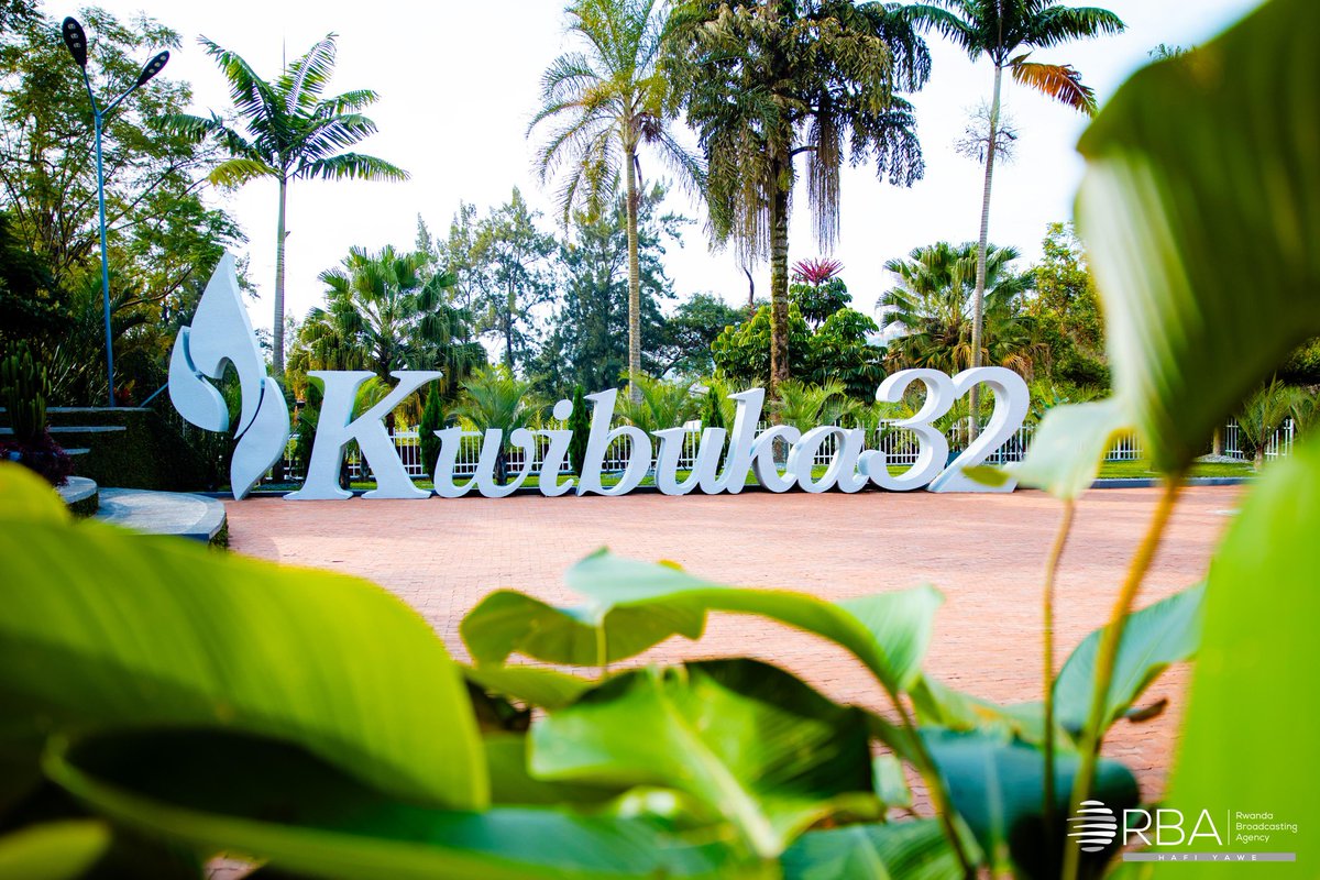 rbarwanda's tweet photo. Uyu munsi u Rwanda n’Isi yose biribuka ku nshuro ya 32 Jenoside yakorewe Abatutsi mu 1994.

Umuhango wo kwibuka uratambuka ku bitangazamakuru byose bya RBA no ku mbuga nkoranyambaga guhera 11h00.
------------------------

Rwanda today marks the 32nd Commemoration of the 1994 Genocide against the Tutsi.

The commemoration at the Kigali Genocide Memorial will be broadcast live on all RBA platforms from 11am.
--------------------------

Le Rwanda commémore aujourd’hui pour la 32e fois le génocide perpétré contre les Tutsi en 1994.

La cérémonie de commémoration au Site Mémorial de Kigali sera diffusée en direct sur toutes les plateformes de la RBA à partir de 11h.
#Kwibuka32 #RBAHafiYawe

▪︎Floor: ➡️ https://t.co/Z624PZOlsr

▪︎Ikinyarwanda: ➡️ https://t.co/OIORjcS8Ue

▪︎English: ➡️ https://t.co/ZbnysRFvXH

▪︎Français:➡️ https://t.co/gYnb05Tr2m