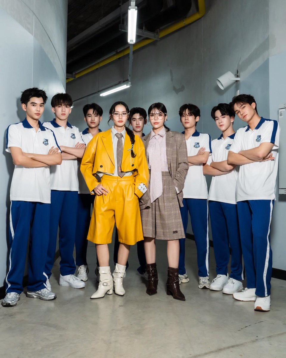 ChitChat Variety tweet media