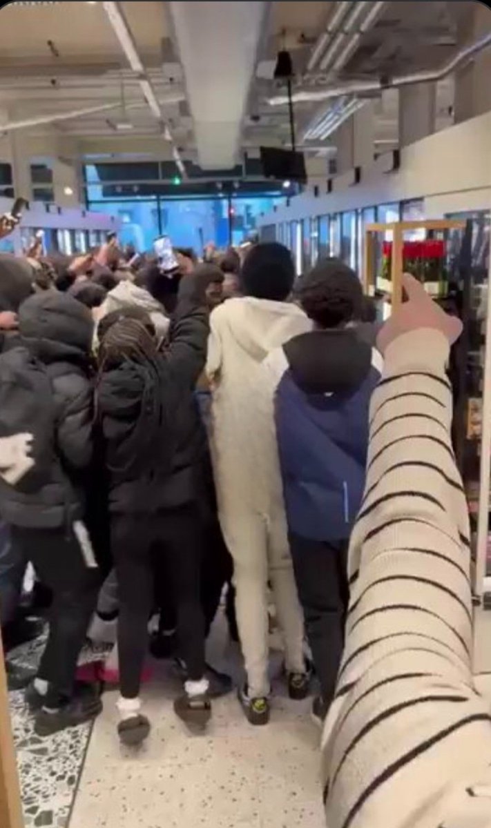 Miss Mechanic tweet media