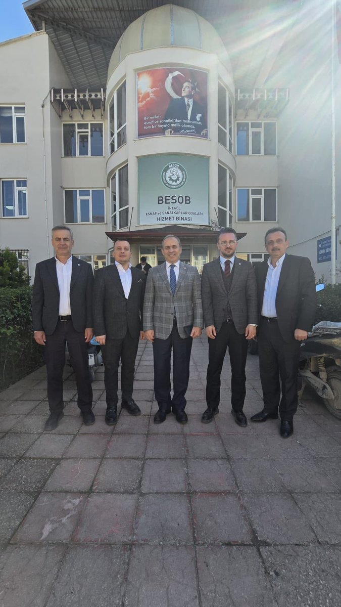 Zafer partisi  İnegöl’ümüzün güzide basın ve sivil toplum kuruluşlarını ziyaret etmeye devam ediyoruz.
Nazik kabülleri misafir perverlikleri için.
İnegöl online Sn. Adem Demir 
Mobilyacilar odası Bşk Sn. Yasin Altuntepe,
keresteciler odası Bşk Sn. Kadir Ilhan