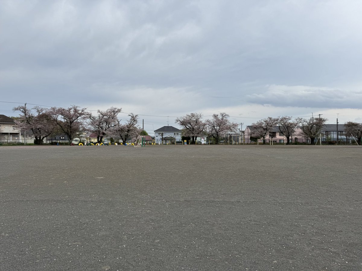 YusukeIsaji's tweet photo. 本日は母校である上星小学校の
入学式に来賓として参列させて
いただきました🙇‍♂️
新入生の皆様ご入学
おめでとうございます🌸
#いさじ雄介
#上星小学校
#海老名市
#入学式 https://t.co/RgQLgY4ire