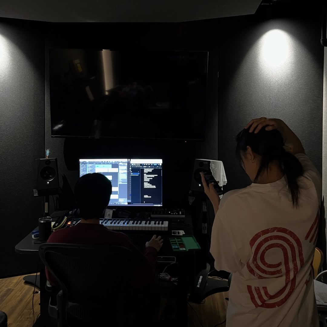 hourly jiyoon tweet media