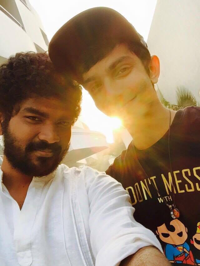 SonyMusicSouth's tweet photo. From the cult heartbreak #Enakenna to the tunes that makes us fall in love..🥹
Love, with the tune - with the words and every other line.. 🤍
The feels of the chirpy #Senjitaley to the flow of #Dheema.. this magic has it’s way 🪄✨
The NAAN PIZHAI breeze blew so hard that we also believed “Azhagaai Malarvadhu Pol, Udhirvadhu Kaadhal” 🥺
From our favourite DUO 💕 Here’s the next treasure - #POOKATTUM from LIK for y’all 🌸 (https://t.co/3CESYaCKiV)
THE @vigneshshivN X @anirudhofficial MAGIC! 🤩