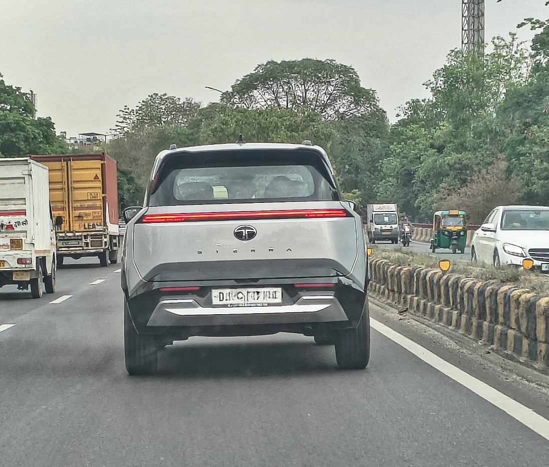 Silver Sierra 👌 sabse popular colour in Delhi NCR as of now of this car