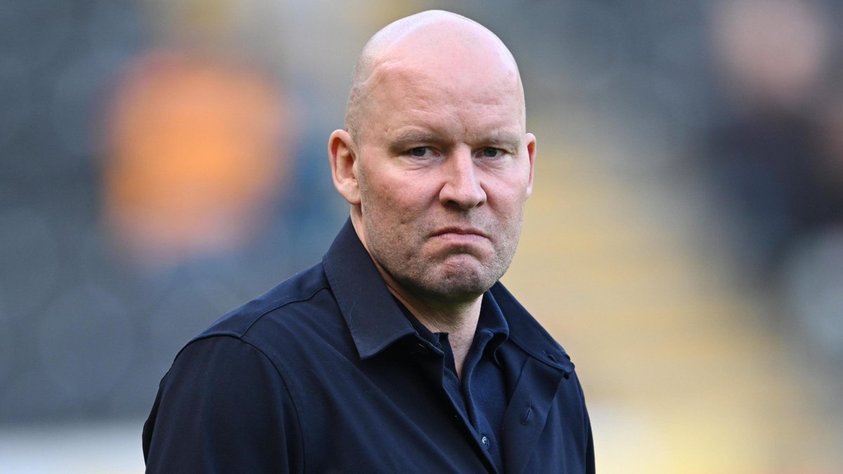 Second Tier podcast tweet media