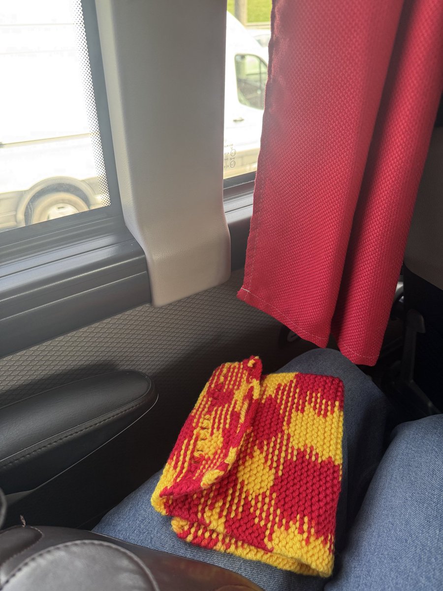 justsomefreedom's tweet photo. Bugün Tekirdağ- İstanbul otobüsünde hayır diyemediğim için lif almak zorunda kalacakmış gibi uyanmamıştım halbuki https://t.co/0DjeEvNRBt