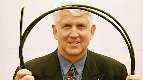 ¡Hoy cumple 80 años Robert Metcalfe, cocreador de Ethernet! 🌐

Su tecnología, base de las redes actuales, conectó ordenadores. De redes locales… al Internet global. 👉forohistorico.coit.es/index.php/pers…