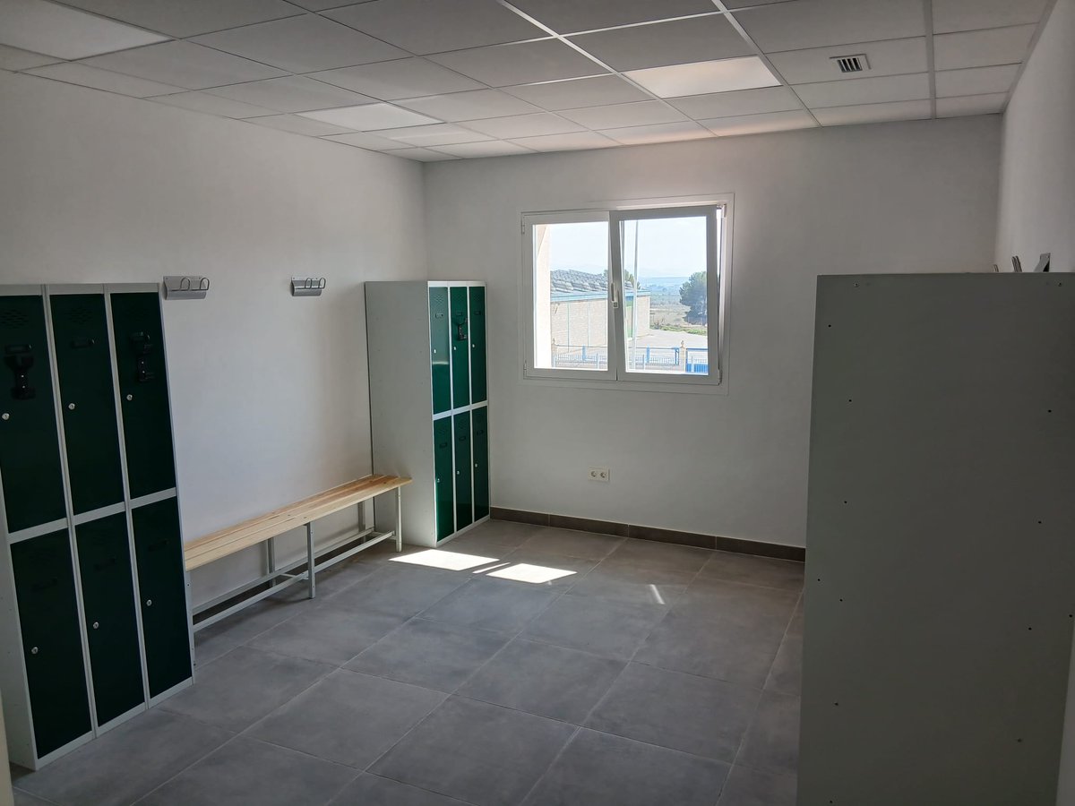 NetQuintos's tweet photo. 📷Nuevo proyecto: 👇

✅ Taquillas metálicas de 2 puertas: más capacidad en el mismo espacio.

✅ Bancos sencillos: funcionalidad y orden sin ocupar de más.

Nos ajustamos a vuestros requisitos para ofreceros la mejor solución posible. 💯

 https://t.co/UJHkpr7dz9 https://t.co/DOYDyYKMUW