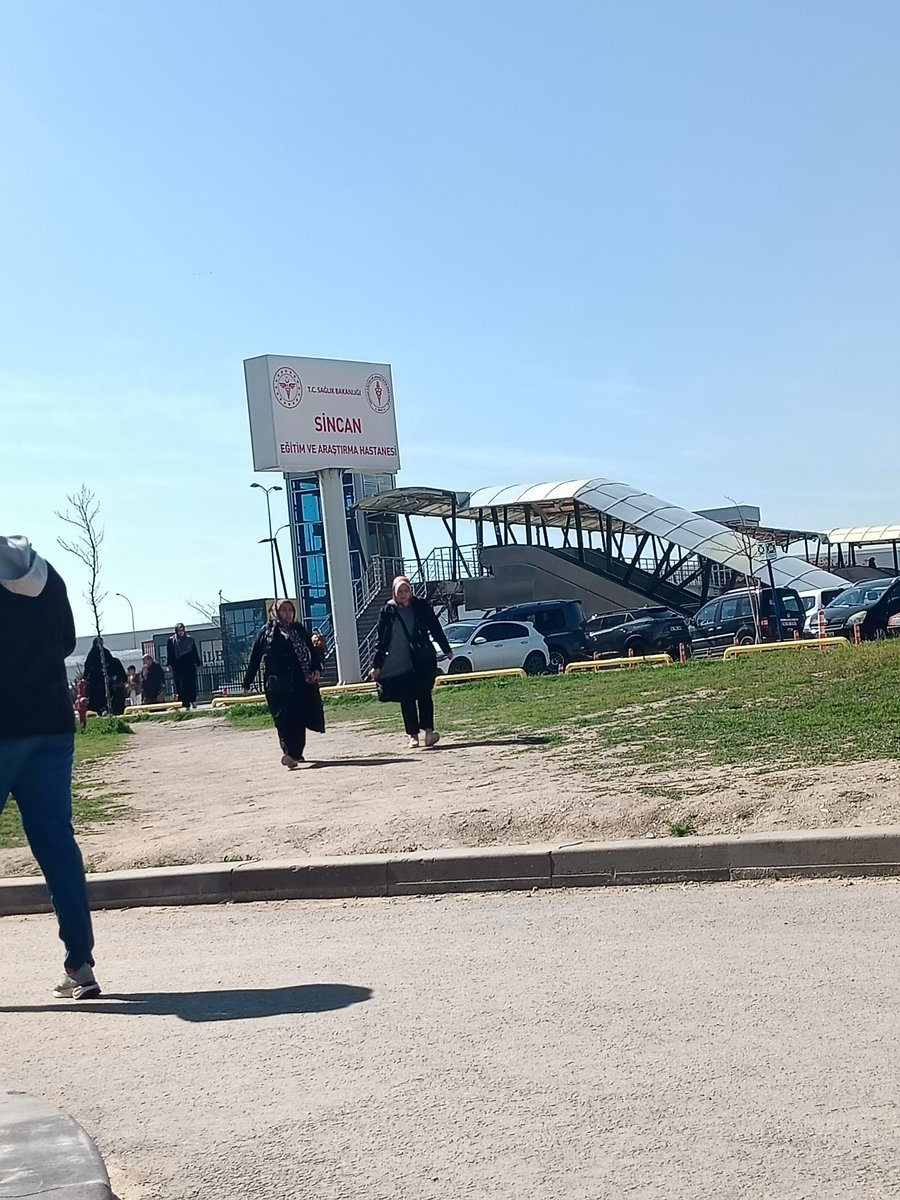 _Mert06_'s tweet photo. Sincan devlet hastanesinde veya yakinlarinda olan tanismak isteyen byn varmi https://t.co/tju3Ae5NXv