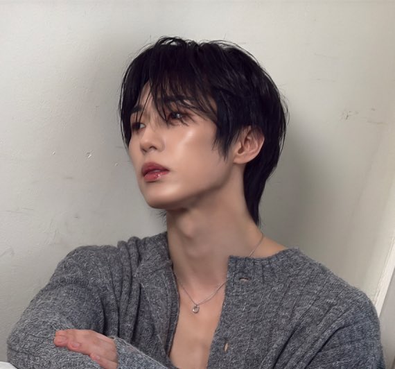 alina™ ∞ tweet media