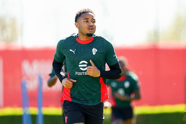 Sleeper AC Milan tweet media