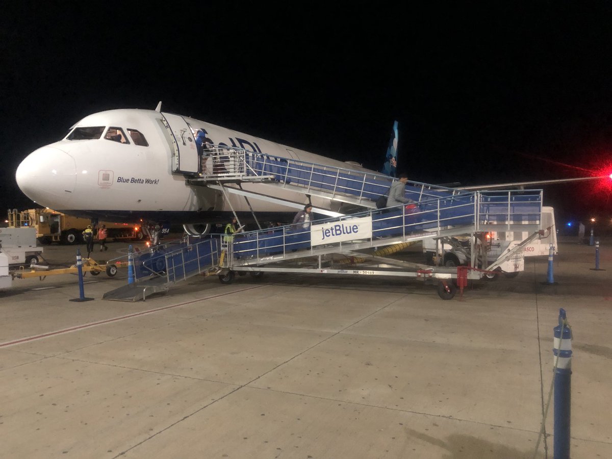 THE COMIC ROOM tweet media