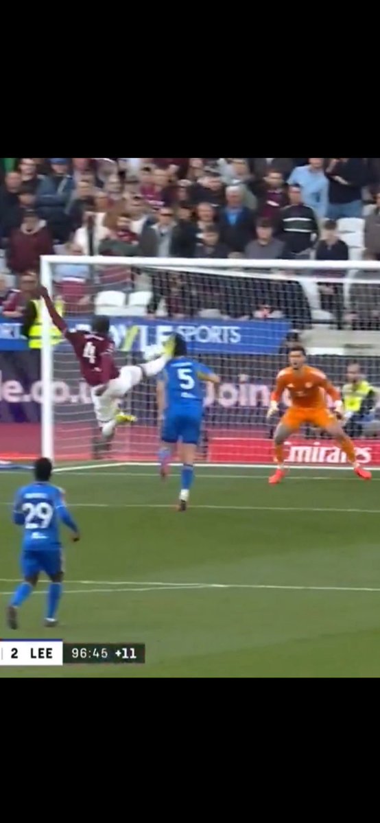 LowfieldsLedgeLs11 #LUFC #Bielsalista 💙💛🤍 tweet media