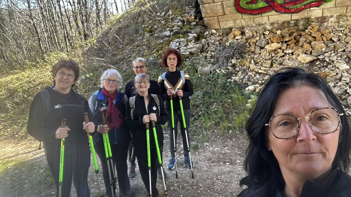 codepgv24's tweet photo. 🔵⚪️Vie des clubs GV du 24⚪️🔵
Avril 2026
▶ VITAL TONIC 
Soirée poisson d'avril 🐟😄
https://t.co/JGlZjuOE1U
▶ GV HAUTEFORT 🔵
Sortie BUNGY PUMP 🌳☀️
https://t.co/U4O2Xbczgy
▶ Formation BODY ZEN à Coursac 
2 animatrices EPGV Dordogne formées !
Félicitations Aline et Céline 👏 https://t.co/2V9Vs6ehcj