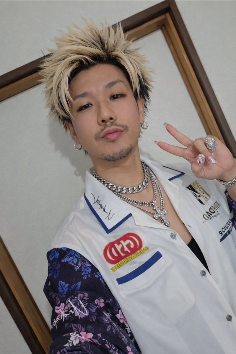 職ぱん@RALLY tweet media