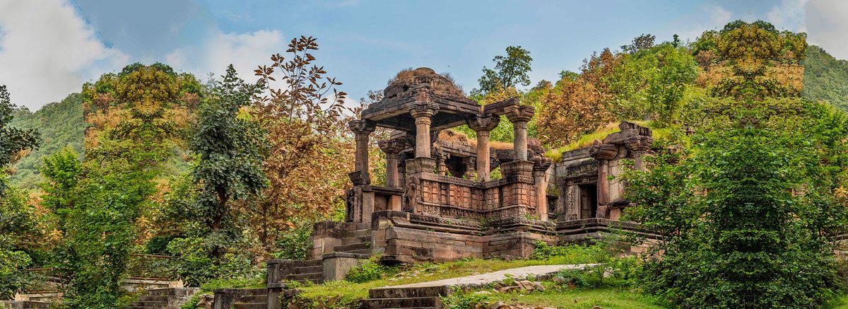 know_jainism's tweet photo. Jain Temple ruins in Polo Forest Sabarkantha , Gujarat 🛕
#ForgottenHeritage https://t.co/23kj84fssl