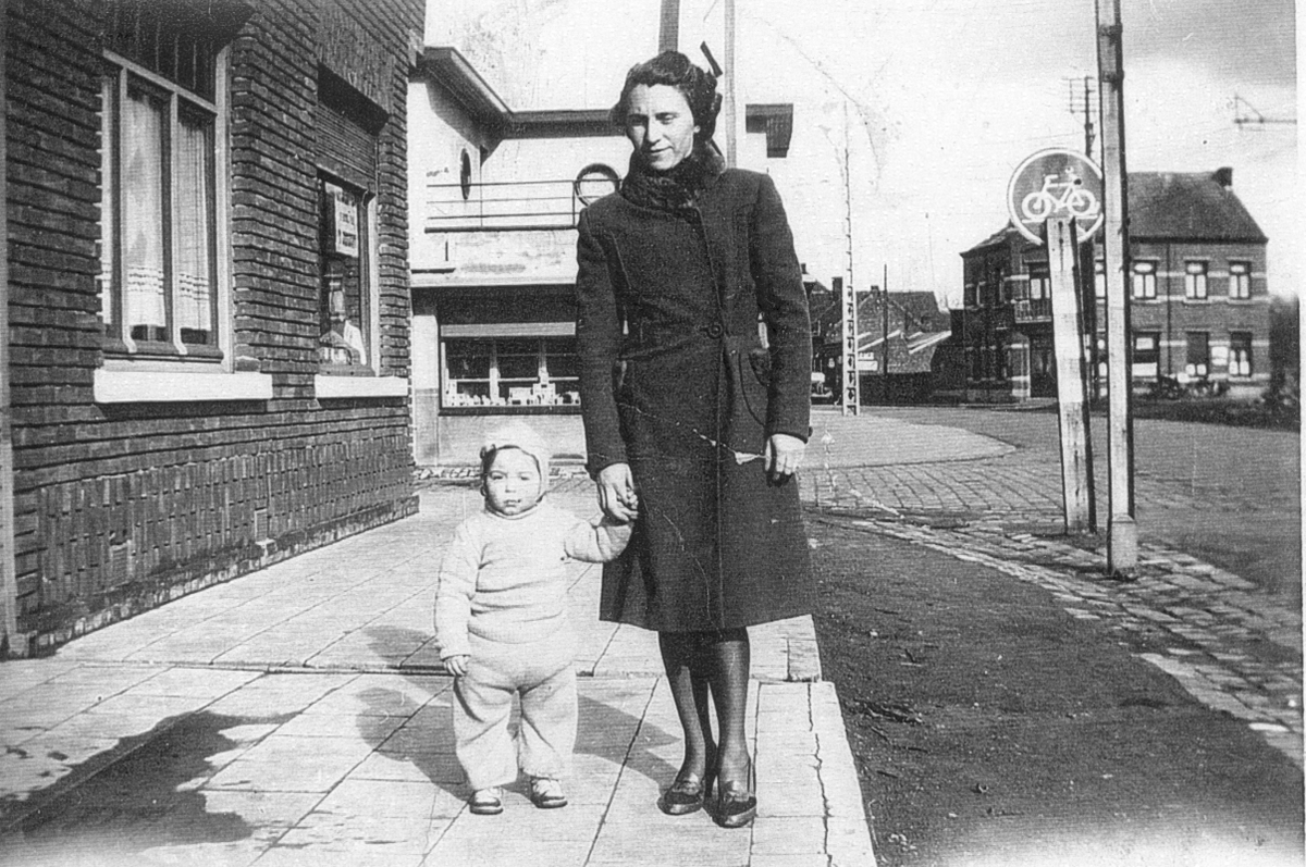 Geraldine Zonhoven, pictured here as a toddler with the courageous woman who sheltered her in German-occupied Belgium and saved her life: #WW2