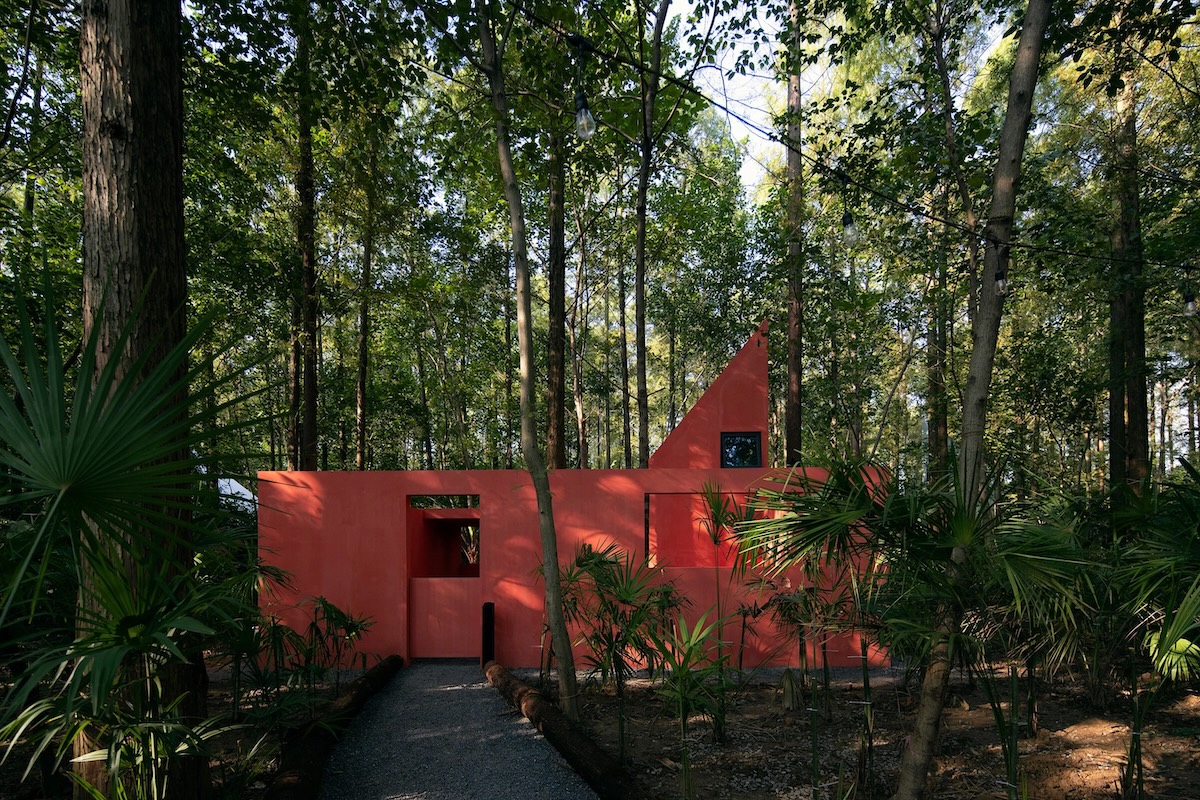 journaldesign's tweet image. Red Cabin, une parenthèse rouge au coeur de la forêt en Chine
Découvrez ce projet d'habitat immersif ici : urls.fr/-O6X8x

#architecture #prefab #timber #red #cabin #forest #Wuhan #China