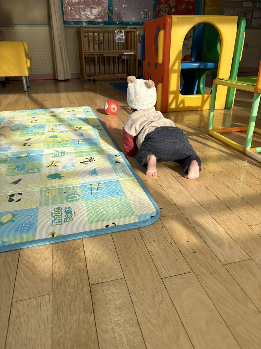 kuron473's tweet photo. 子供生まれて、家を買って生活が一気に変わった。

やりたいことをする時間が急になくなった。

辞めたくなったら辞めればいいぐらいの気持ちで日記を書き始めた。

気づけば100日以上続けて書いていた。

筆を置いた時、子供との暮らしが自分の生活になったことに気づいた。 https://t.co/sF0o93iSDo