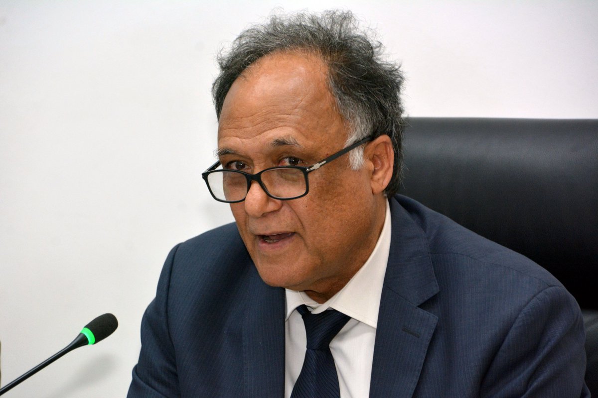 ملتقى الكتابة الروائية - محاضرة افتتاحية:من الكتابة الذاتية إلى السرديات الذاتية، مقاربات التخييل الذاتي
ⴰⵏⵎⵓⵇⵇⴰⵔ ⵏ ⵜⵉⵔⴰ ⵜⵓⵏⴳⴰⵍⴰⵏⵜ -:ⵣⵉ ⵜⵉⵔⴰ ⵜⴰⵏⵉⵎⴰⵏⵜ ⴰⵔ ⴰⵍⵍⴰⵙ ⴰⵏⵉⵎⴰⵏ, ⵜⵉⵎⵢⴰⴷⴰⵙⵉⵏ ⵏ ⵓⵡⵍⴰⴼ ⴰⵏⵉⵎⴰⵏ