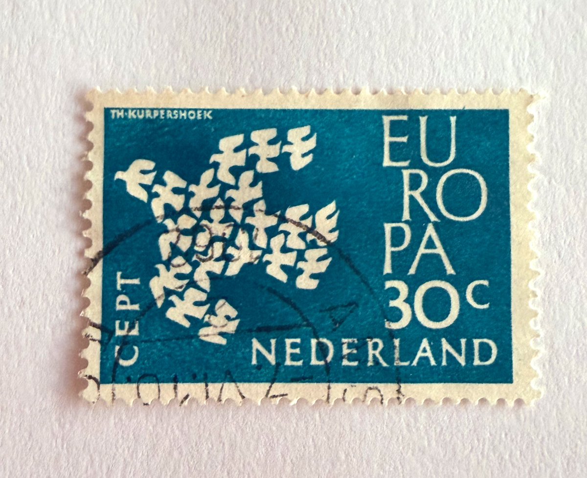Philatelovely's tweet image. Goedemorgen filatelisten!! Today’s Stamp of the Day is this 30c stamp from the Netherlands.

Issued - 1961
Type - Europa Commemorative 
Print Method - Photogravure

Please share your stamps from 🇳🇱 and have a superb day.
#stampcollecting #philately #stamps