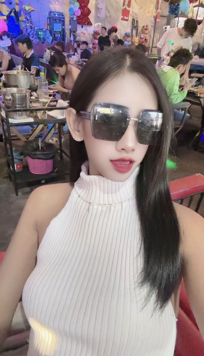 EEbemm77749's tweet photo. ร้อนไหม ห้องหนูเย็นนะ #พัทยา #เงี่ยน #นัดเย https://t.co/iOxdy8zXrb