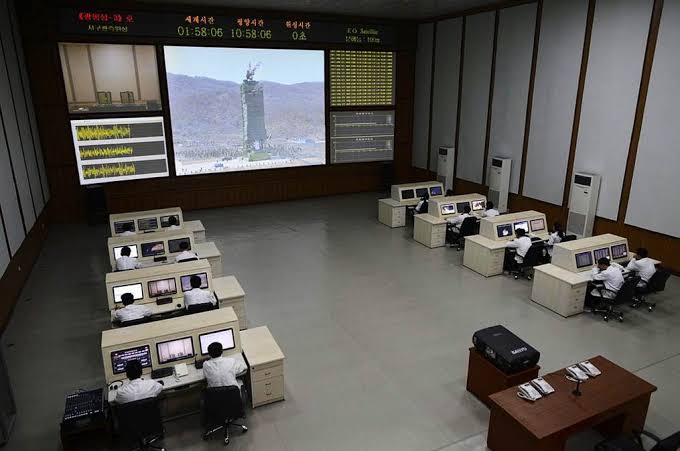 hopeless diamond tweet media