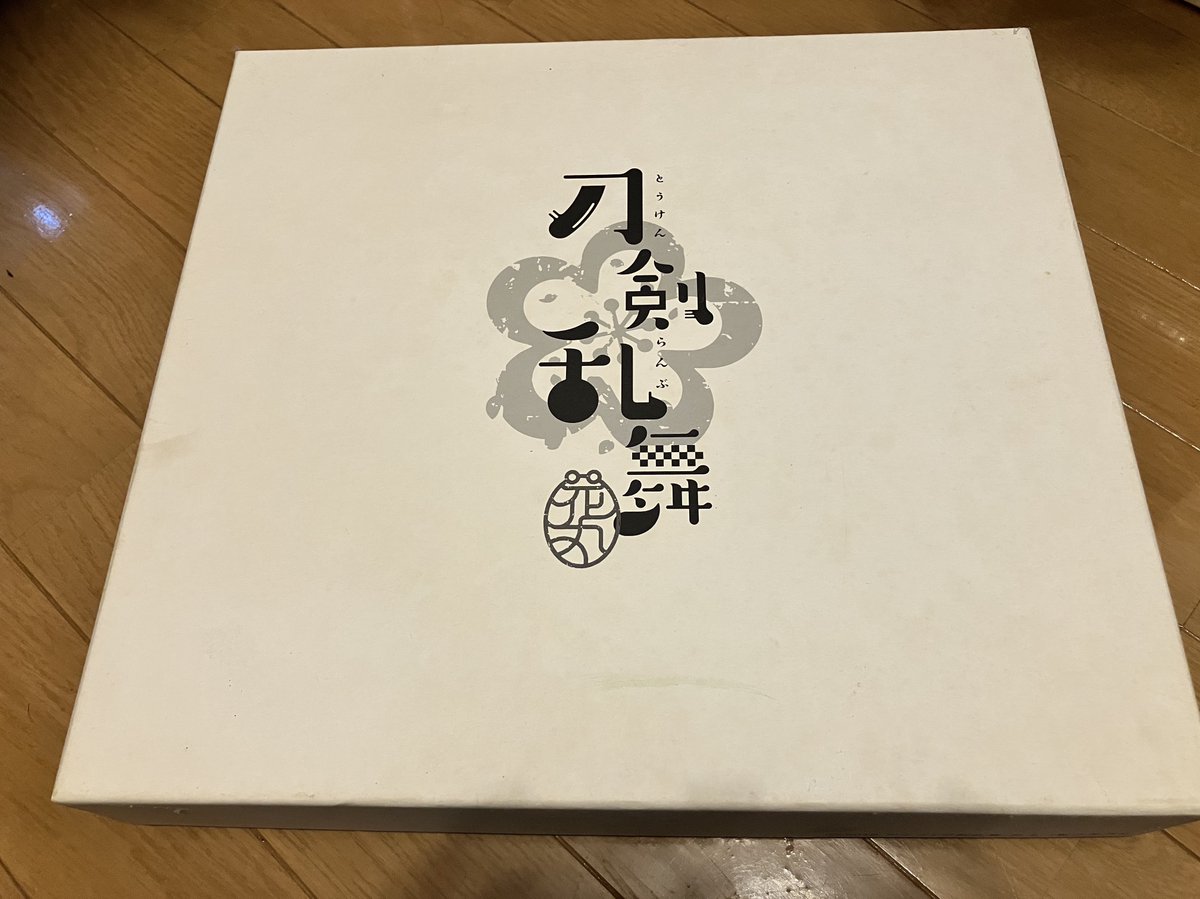 fukacam_003's tweet photo. 外箱に汚れあり https://t.co/qFNkFqWs15