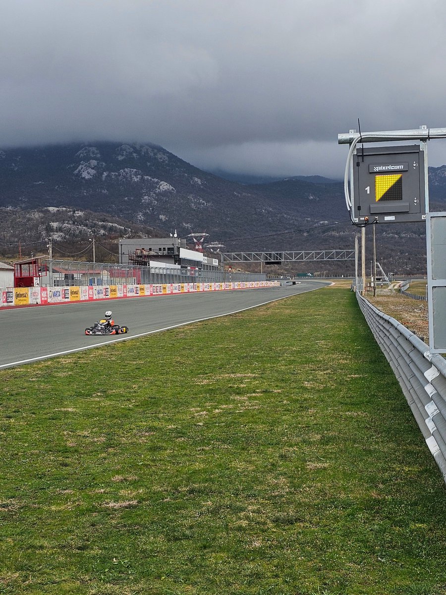 Pixel_Com_'s tweet photo. 𝗔𝘂𝘁𝗼𝗱𝗿𝗼𝗺 𝗚𝗿𝗼𝗯𝗻𝗶𝗸, since 1978, has hosted international events like the Motorcycle World Championship. 4.168 km and 18 corners for racing, testing and training. Our FIA-approved digital flag panels enhance safety, visibility and communication.   

Top-tier tech!🏁 https://t.co/8c9tiGvf4z