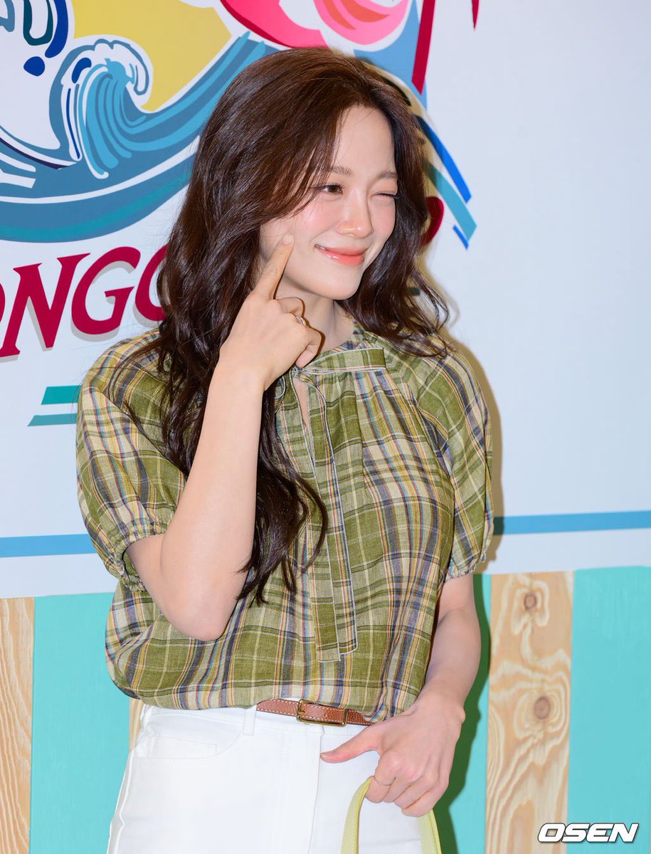 My fave pic of Sejeong today 

#KimSejeong #kimsejeongxlongchamp #김세정