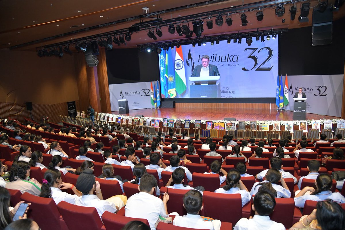 MUKANGIRA1's tweet photo. I thank the High School students who exhibited informative Art works  in Delhi this morning, reflecting the 1994 Genocide against the Tutsi in Rwanda,as well  Teachers &amp;students who attended the session.Gratitude to the UN in India for continued support in this awareness program. https://t.co/0JzrLm6RLa