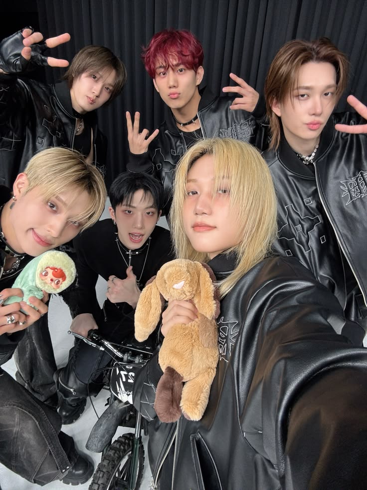 ★— Kitty ; is unique 🐈⬛ tweet media