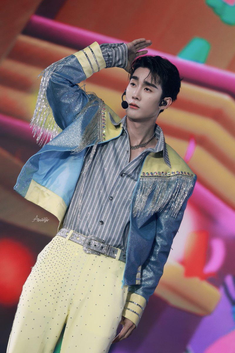 ANNIE_Xixiii's tweet image. Party tonight🪩🕺

FORCEBOOKMAFOX FUNTOPIA D2
◟✦ @fforcejs #fforce_ ° 
#ForceBookFanconD2