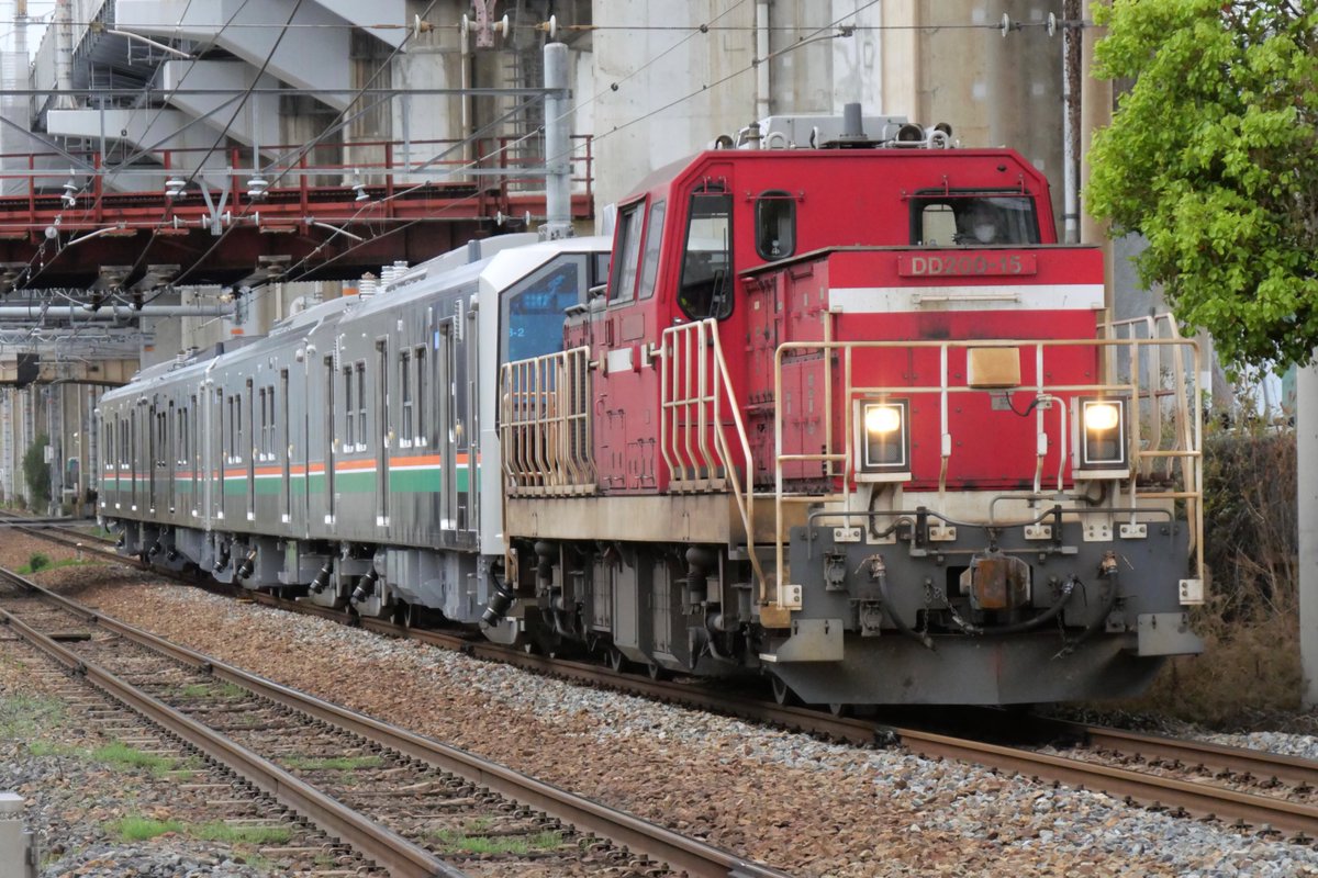 221系 Yamatoji-Line tweet media