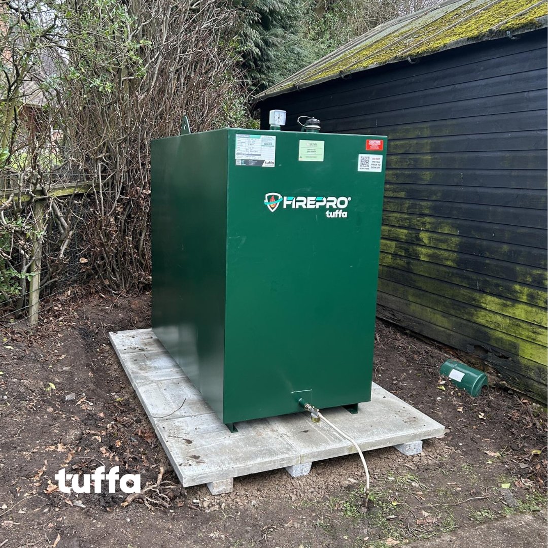 TuffaTanks's tweet photo. From old to gold! Check out this "Before &amp; After" tank replacement by LV Fuel Services using our Tuffa 1650L Fire Rated Steel Tank.

We love going the extra mile to hit tight deadlines for our partners! 🚛💨

🔗 https://t.co/C3OlDedtAM

#OilTank #Construction #FuelServices #Tuffa https://t.co/fRaJ3M4HGm