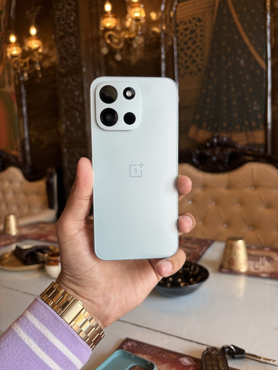 apurv⚡ tweet media